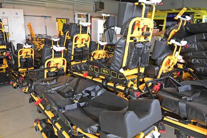 falck ambulance 25 03