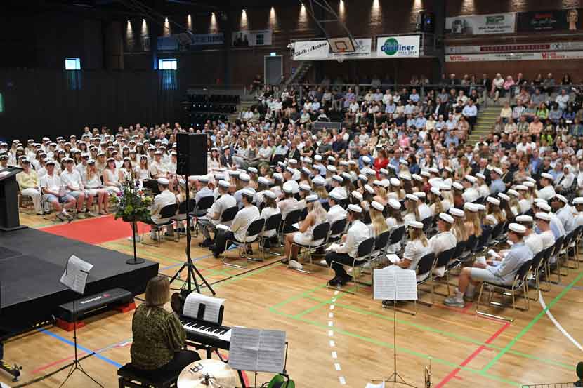 vejen gymnasium dimission 24 08