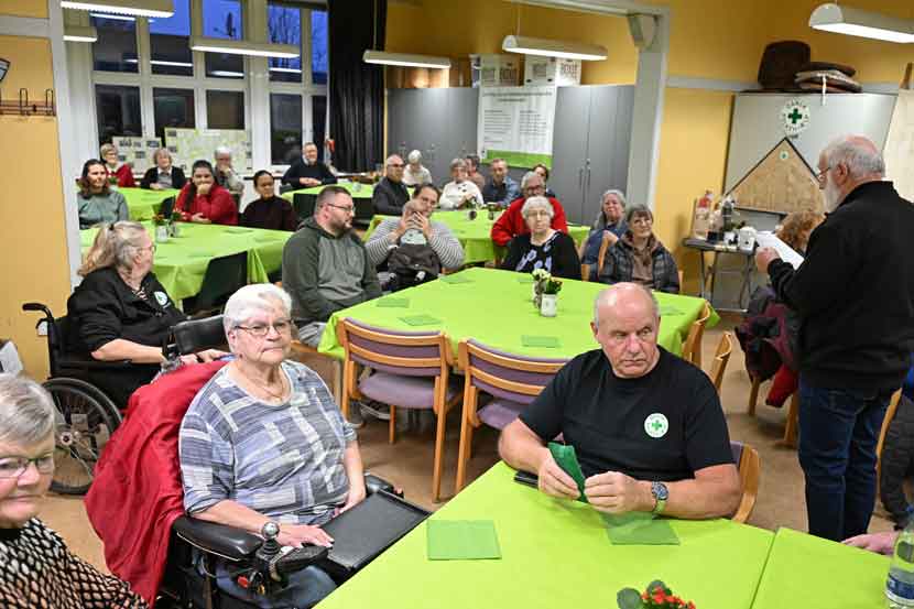 dansk folkehjalp 25 04