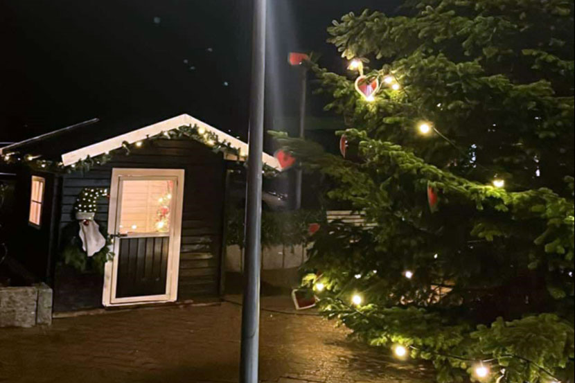 julemandenshus1 pr 25 01