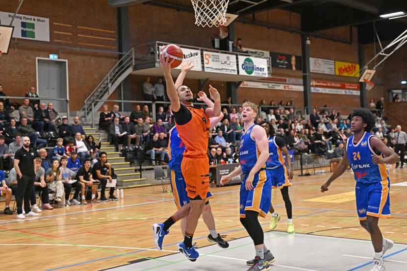 basketball 26 04