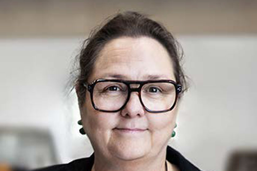 Ansætter ny direktør